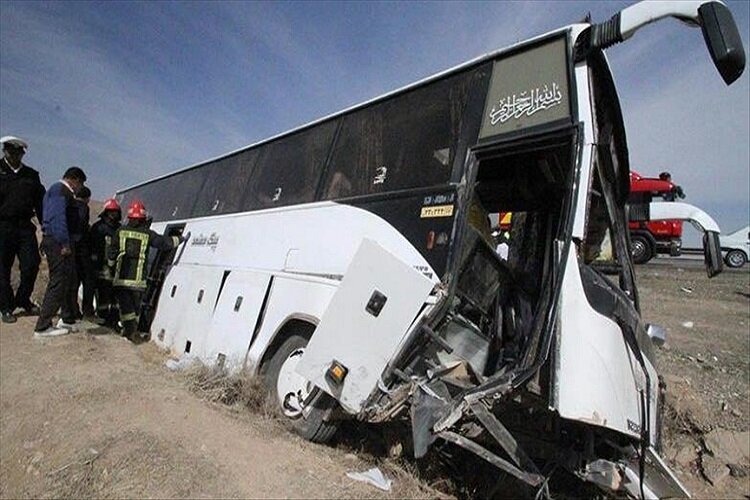 واژگونی اتوبوس در محور اسفراین به بجنورد با ۲ فوتی و ۱۵ مصدوم